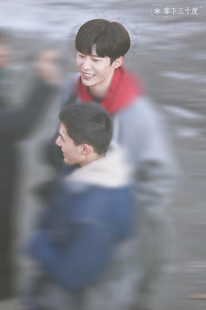 Phạm Thừa Thừa và Vương An Vũ trong "Vai Trái Có Cậu". Phạm Thừa Thừa và Vương An Vũ trong "Vai Trái Có Cậu".