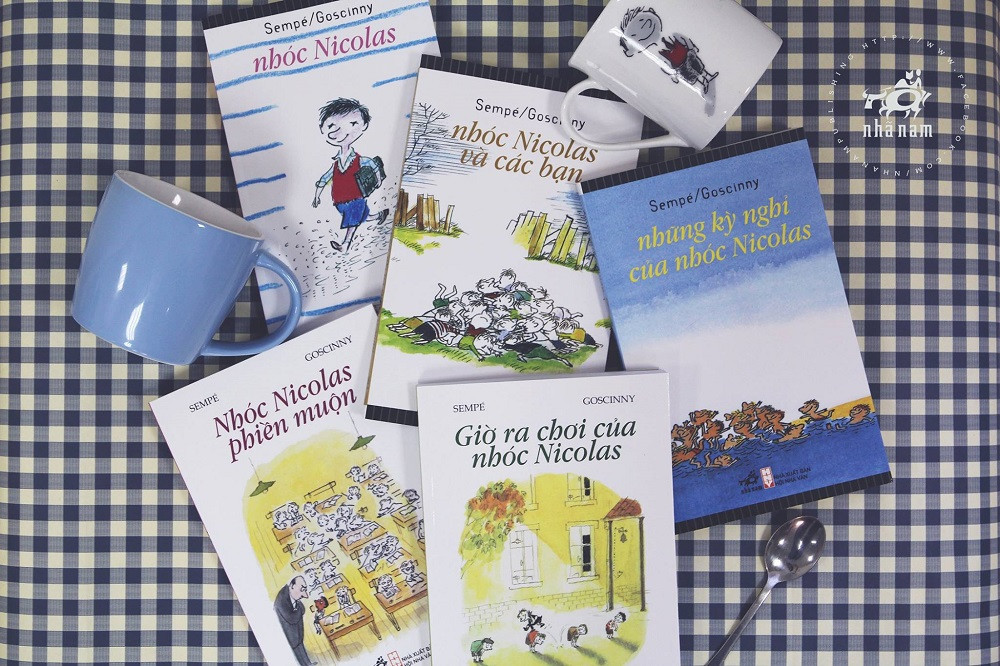 Bộ sách Nhóc Nicolas với bìa cũ.