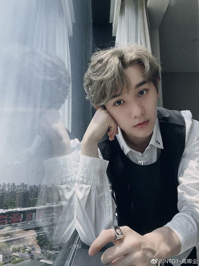 Netizen Trung chia hai phe, người chê kẻ bênh vực Nine giữa nghi vấn "giả nghèo". Netizen Trung chia hai phe, người chê kẻ bênh vực Nine giữa nghi vấn "giả nghèo".