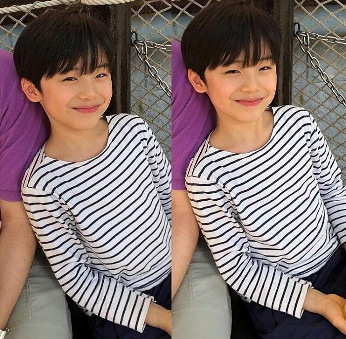 Cậu bé là một trong những diễn viên nhí đông fan nhất Hàn Quốc. Cậu bé là một trong những diễn viên nhí đông fan nhất Hàn Quốc.