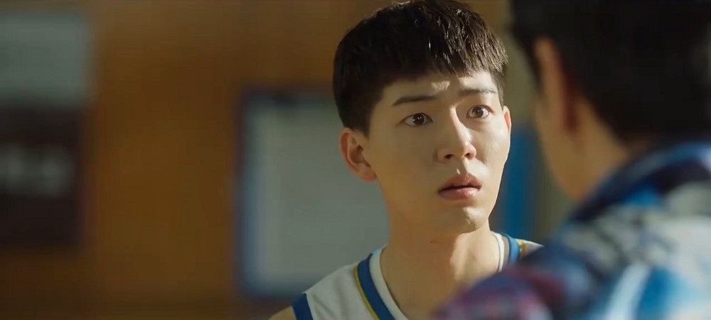 Hae Joon sốc khi bố ruột đột ngột xuất hiện. Hae Joon sốc khi bố ruột đột ngột xuất hiện.