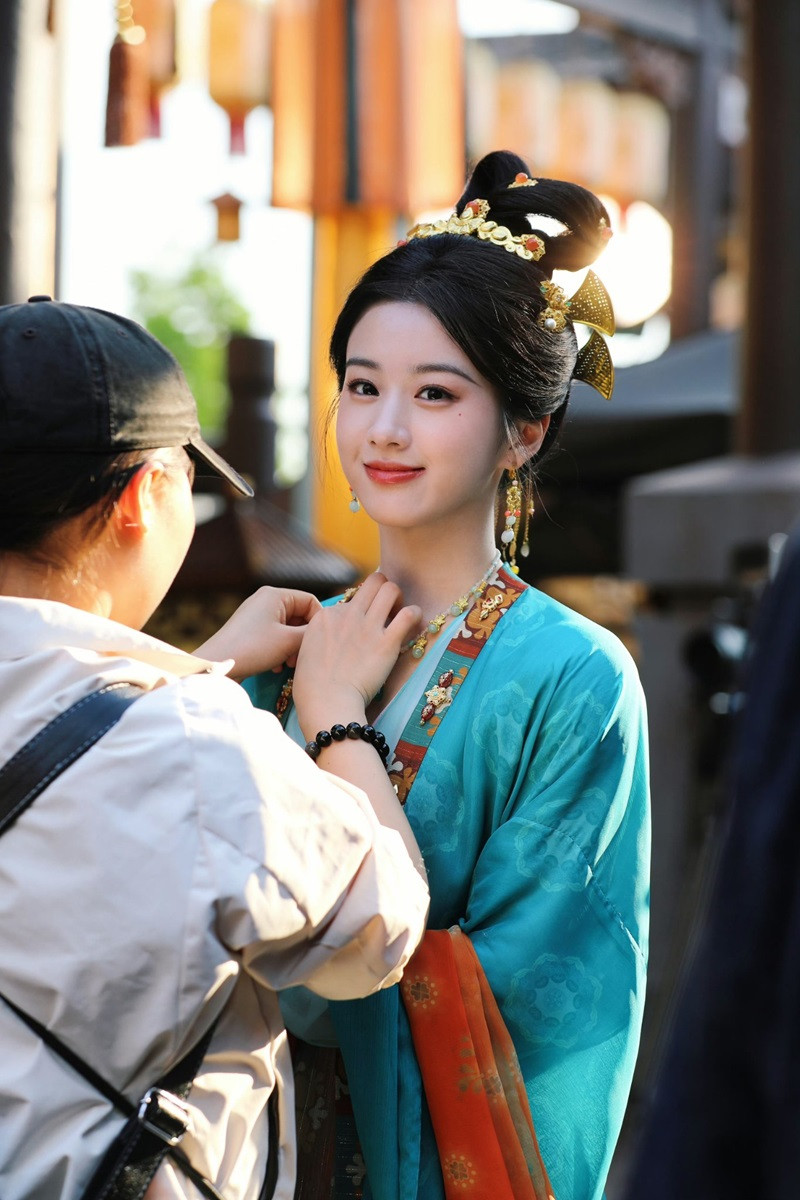 Bao Thượng Ân trên phim trường Thiều Hoa Nhược Cẩm.