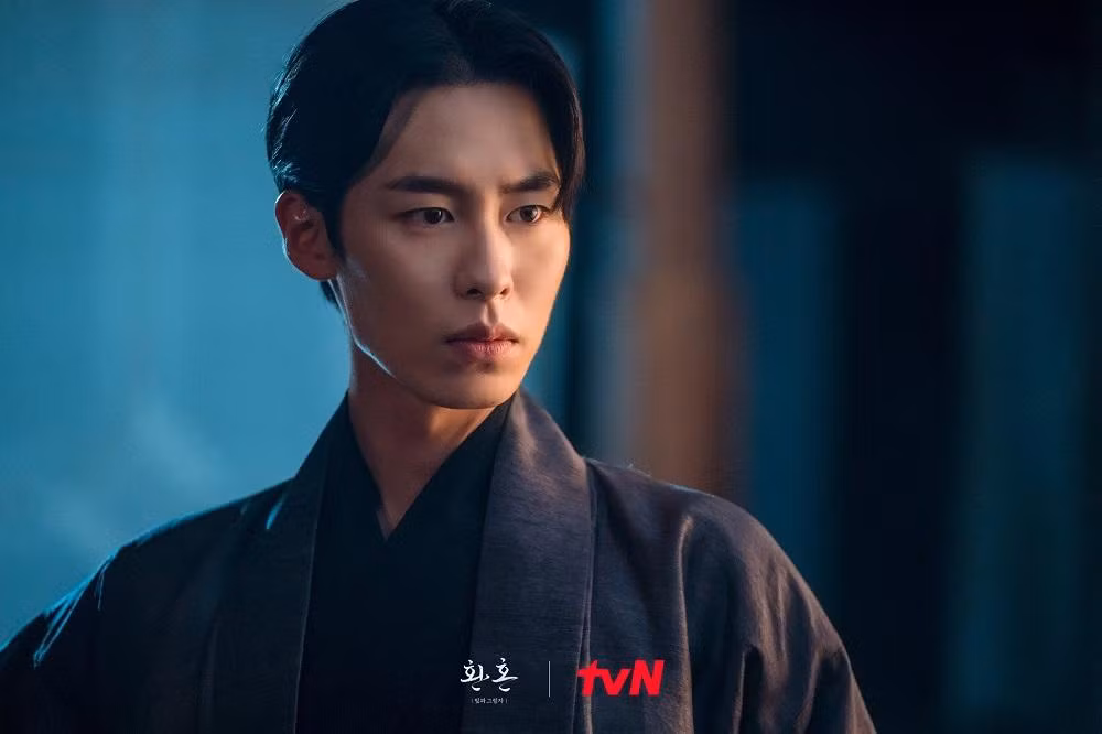 Jang Uk mang trong tim nỗi đau mất người yêu.