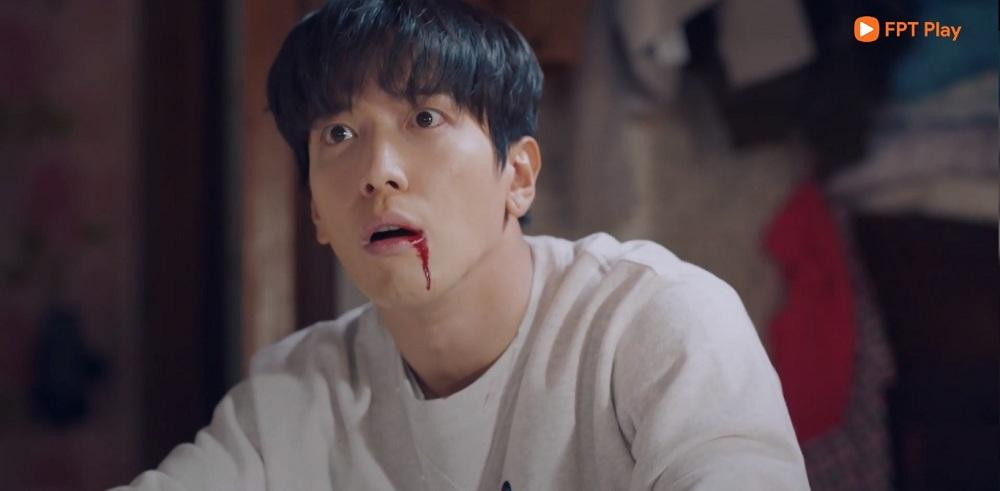 Đừng sợ, không phải máu đâu, màu vẽ đấy! Đừng sợ, không phải máu đâu, màu vẽ đấy!