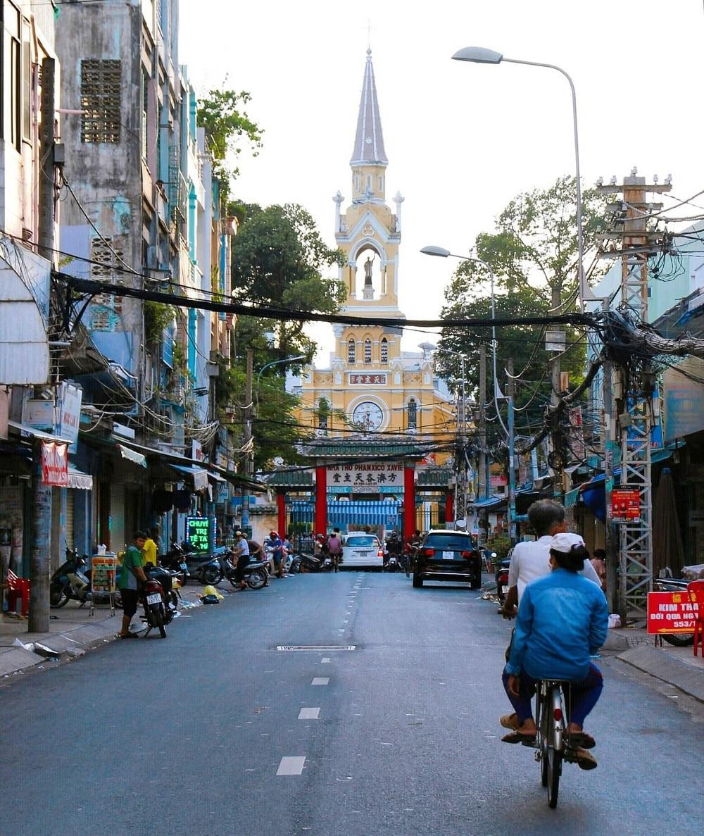 "Rồi Sài gòn sẽ trở lại bình yên!" (Ảnh: IG@phongthuantung) "Rồi Sài gòn sẽ trở lại bình yên!" (Ảnh: IG@phongthuantung)