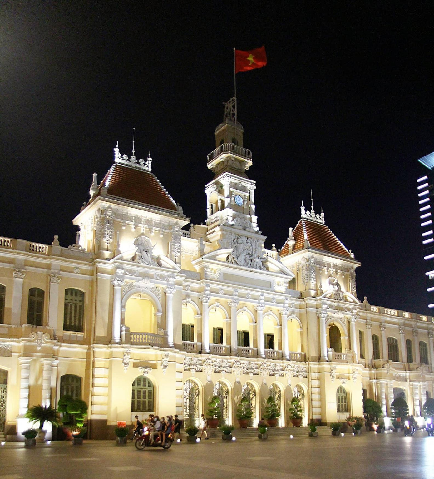 Sài Gòn ơi hết mưa rồi sẽ nắng. (Ảnh: IG@phongthuantung) Sài Gòn ơi hết mưa rồi sẽ nắng. (Ảnh: IG@phongthuantung)