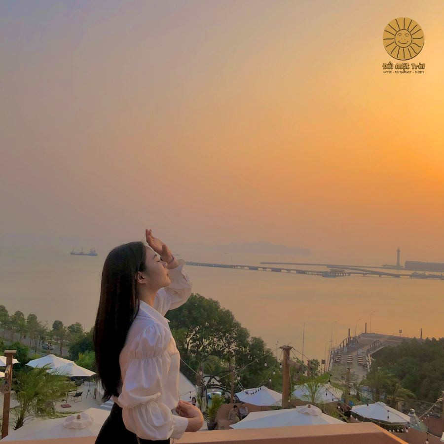 Ảnh: Đồi Mặt Trời. Ảnh: Đồi Mặt Trời.