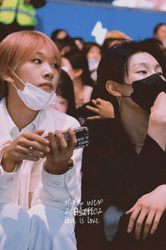 Oscar và Hồ Diệp Thao đi xem concert của đàn anh 1RISE. Oscar và Hồ Diệp Thao đi xem concert của đàn anh 1RISE.