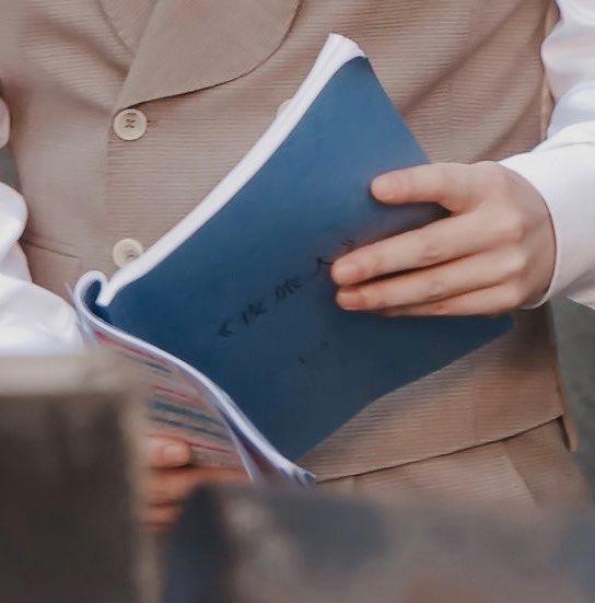 Đặng Luân rất chuyên nghiệp trong công việc. Đặng Luân rất chuyên nghiệp trong công việc.