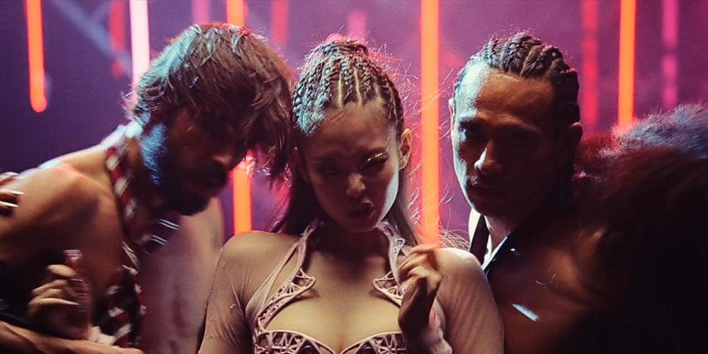 Jennie trong tập 3 The Idol. Jennie trong tập 3 The Idol.