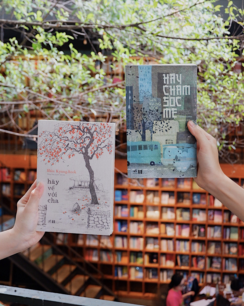 Hai tác phẩm nổi bật của tác giả Shin Kyung-Sook. (Ảnh: Nhã Nam Books N' Coffee) Hai tác phẩm nổi bật của tác giả Shin Kyung-Sook. (Ảnh: Nhã Nam Books N' Coffee)