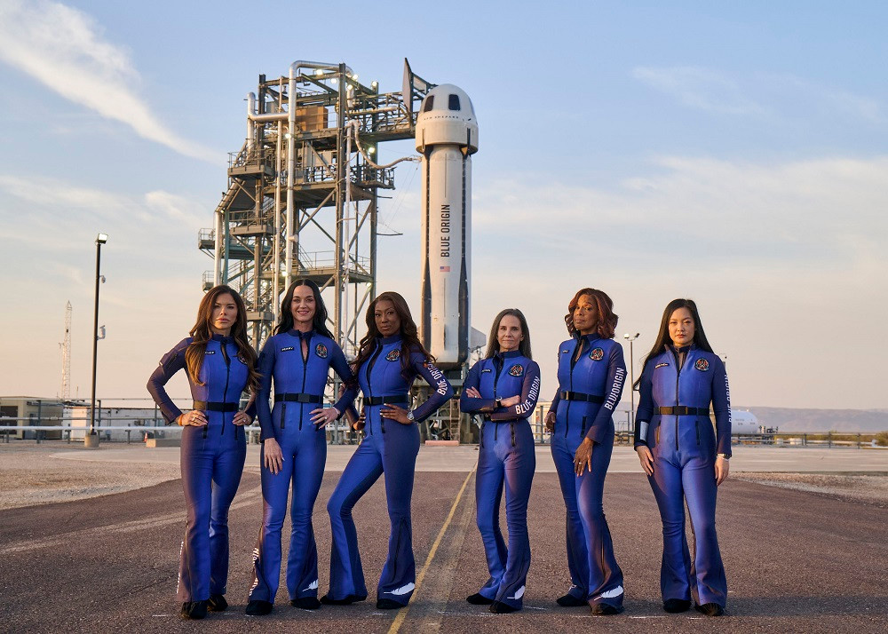 Phi hành đoàn của tàu Blue Origin.