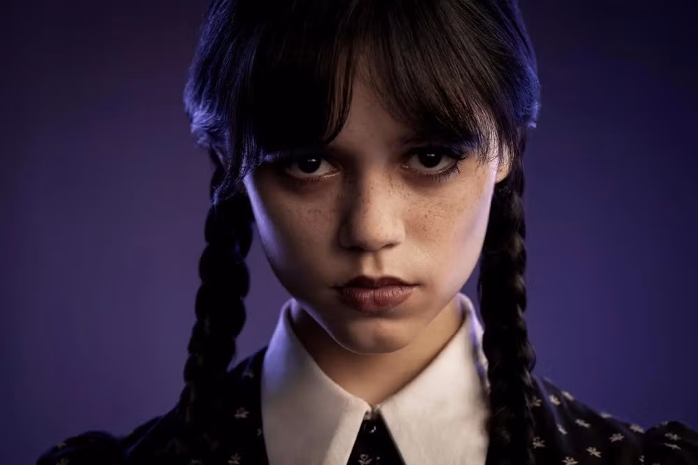 Jenna Ortega trong Wednesday.