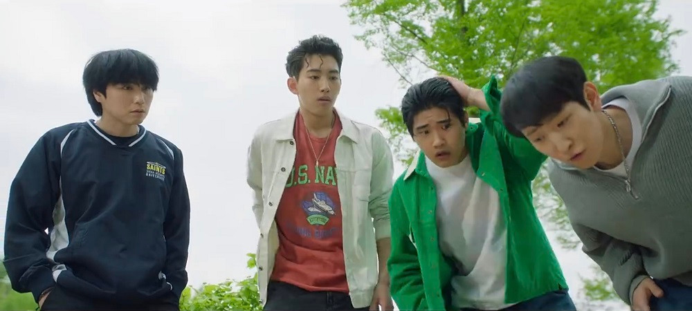 Đã làm gì đâu? Đã chạm vào đâu?