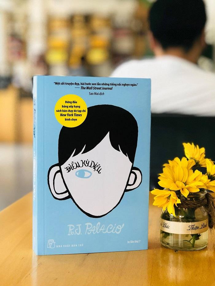 Sống can đảm và tử tế là "phép màu" của cuốn sách. (Ảnh: NXB Trẻ) Sống can đảm và tử tế là "phép màu" của cuốn sách. (Ảnh: NXB Trẻ)