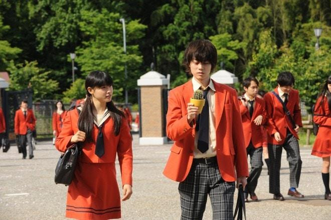 Đã từng mơ cùng cậu đi đến tận cùng... (Minh họa: Phim Quái vật bàn bên) Đã từng mơ cùng cậu đi đến tận cùng... (Minh họa: Phim Quái vật bàn bên)