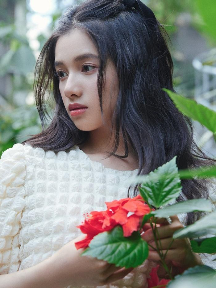 "Nàng thơ" nhỏ của Đông Thân Vị Lai - công ty của Trần Khôn và Châu Tấn. "Nàng thơ" nhỏ của Đông Thân Vị Lai - công ty của Trần Khôn và Châu Tấn.