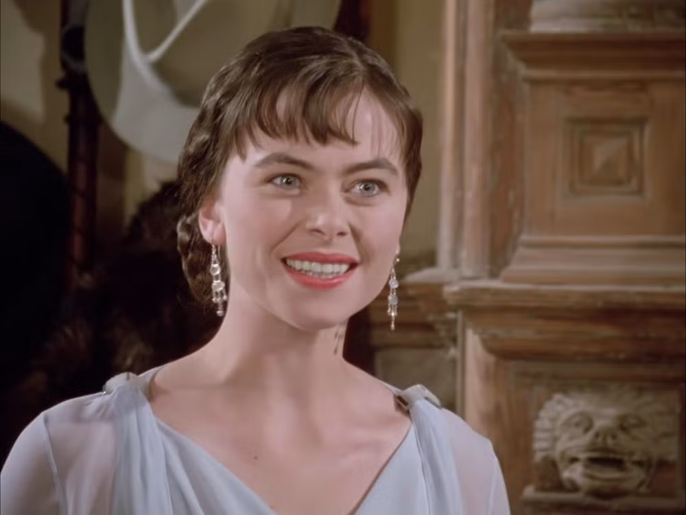 Nick Buckley - chủ nhân của Nhà Kết.