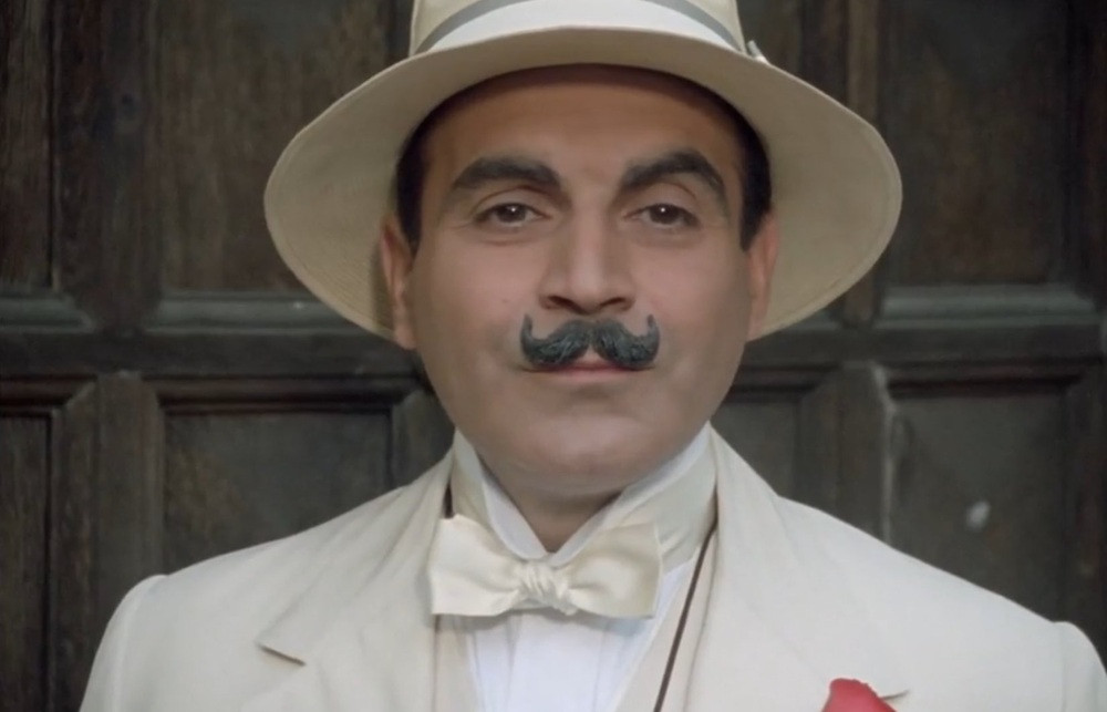 Hercule Poirot là nhân vật thám tử xuất hiện trong nhiều tựa sách khác của Agatha Christie.