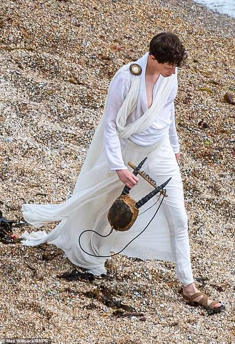 Tạo hình vai Orpheus trên phim trường The Sandman.