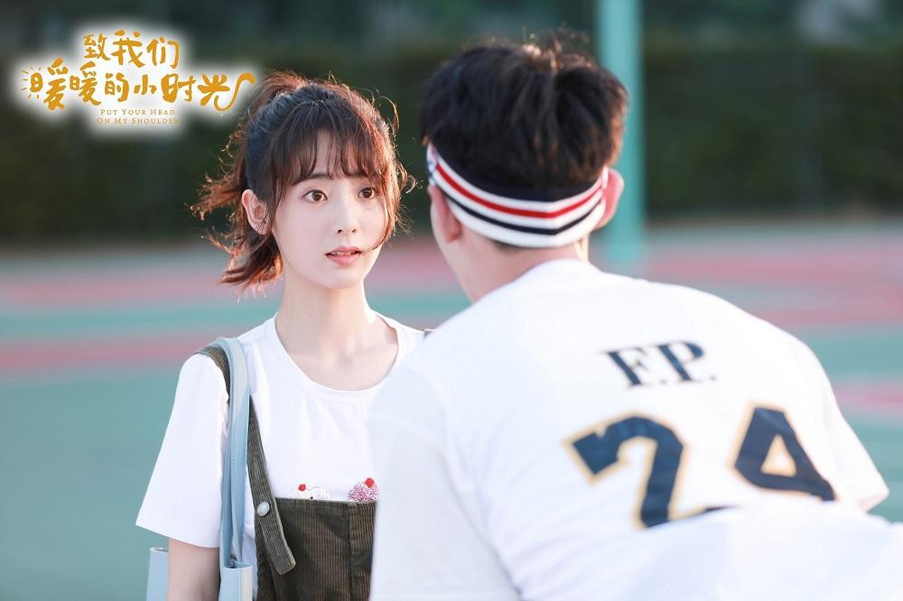 Đối với tôi, sự tồn tại của cậu đã từng sáng rực rỡ như ánh nắng. (Minh họa: Phim Gửi thời thanh xuân ấm áp của chúng ta) Đối với tôi, sự tồn tại của cậu đã từng sáng rực rỡ như ánh nắng. (Minh họa: Phim Gửi thời thanh xuân ấm áp của chúng ta)