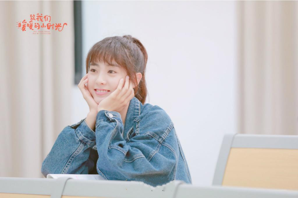 Thì ra tất cả là do tôi tự đa tình, thì ra cậu chỉ xem tôi là bạn. (Minh họa: Phim Gửi thời thanh xuân ấm áp của chúng ta) Thì ra tất cả là do tôi tự đa tình, thì ra cậu chỉ xem tôi là bạn. (Minh họa: Phim Gửi thời thanh xuân ấm áp của chúng ta)