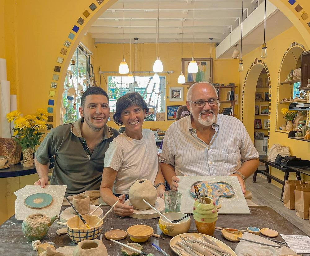 Workshop thu hút cả người nước ngoài. (Ảnh: Tòong Teng Ceramic) Workshop thu hút cả người nước ngoài. (Ảnh: Tòong Teng Ceramic)