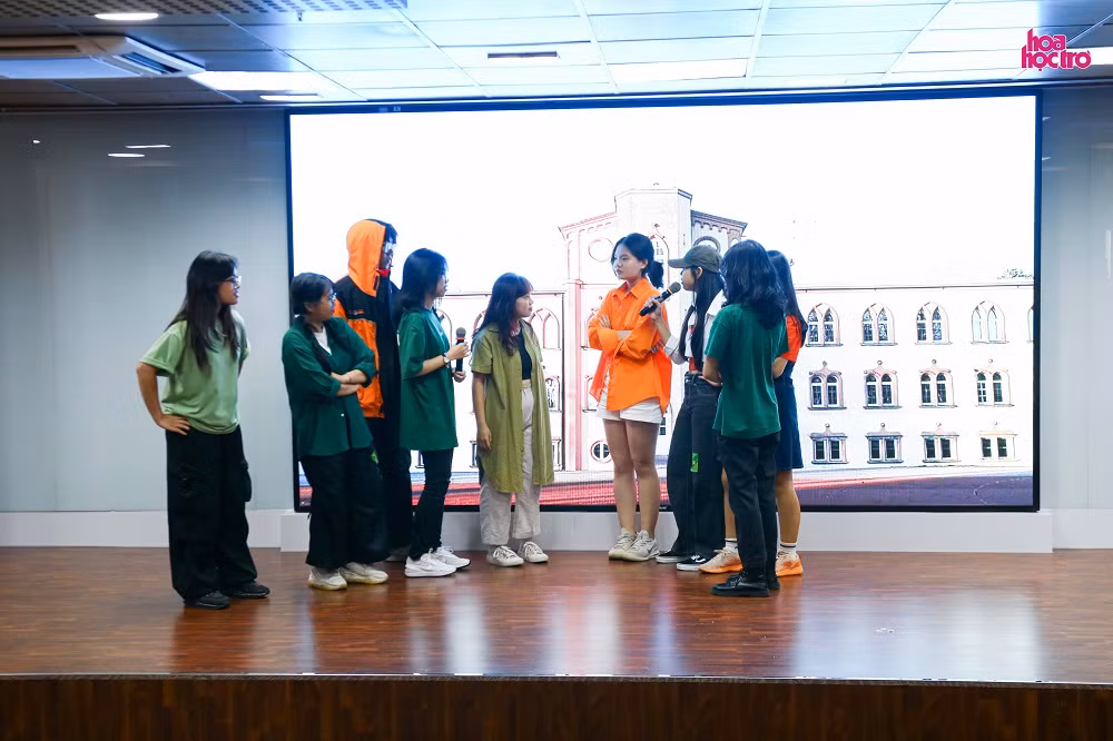 Đội N.O.N và Cam với sự kết hợp giữa kịch và nhảy cực chất. Đội N.O.N và Cam với sự kết hợp giữa kịch và nhảy cực chất.