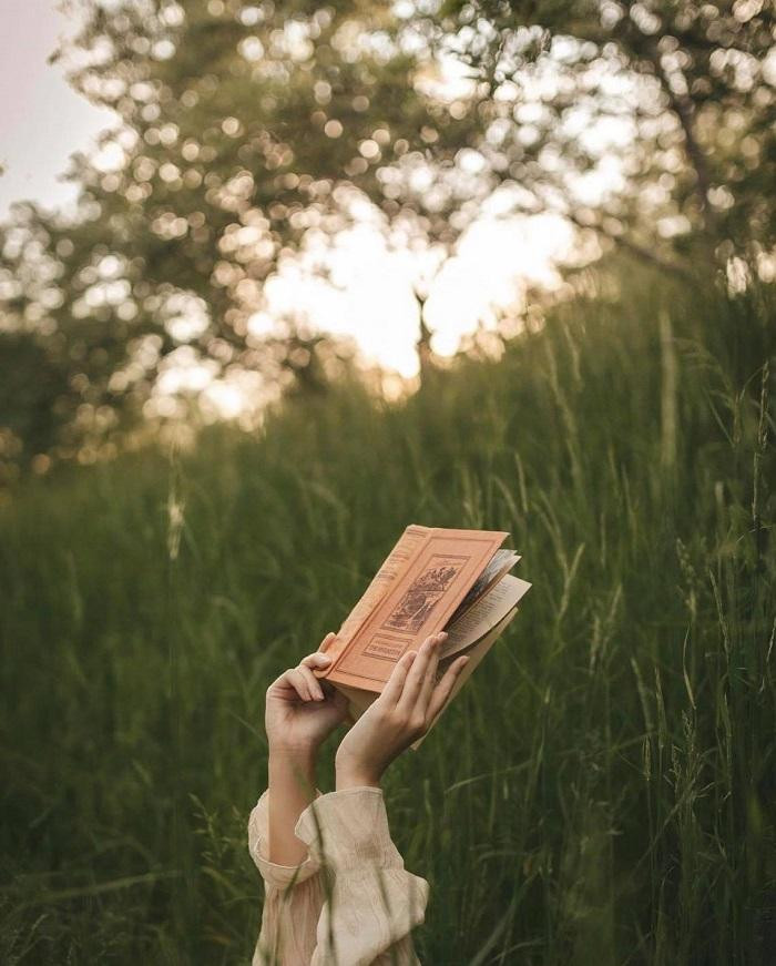 Bạn nhỏ, em chỉ nên sống theo cách em mong muốn mà thôi. (Ảnh minh họa: Instagram@tanya_good)