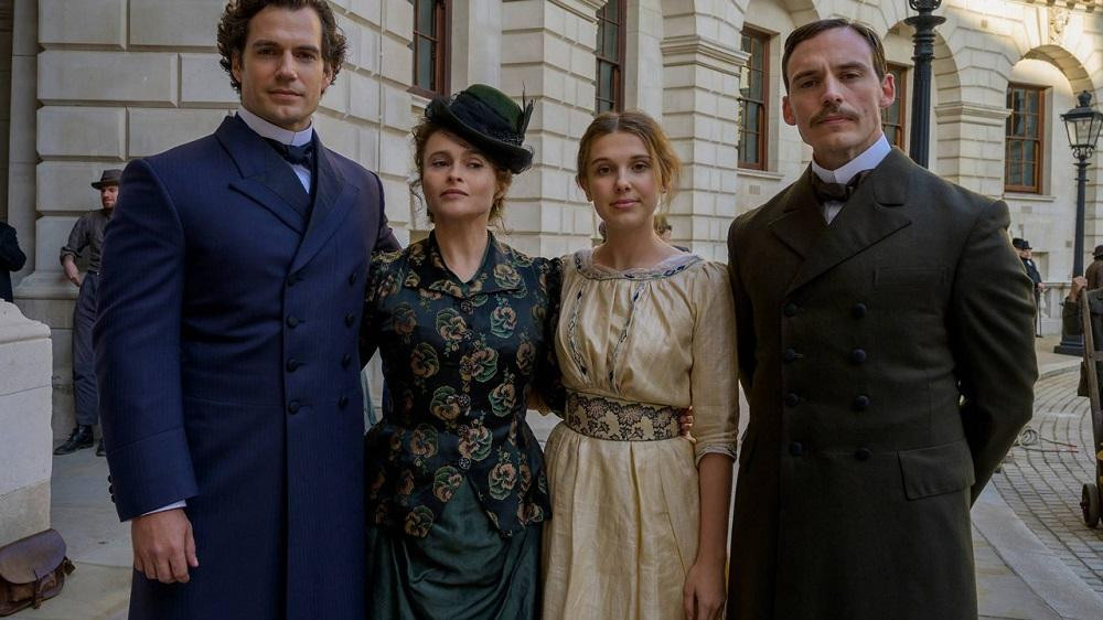 Phần 2 sẽ vắng mặt anh cả Mycroft Holmes (ngoài cùng bên phải)?