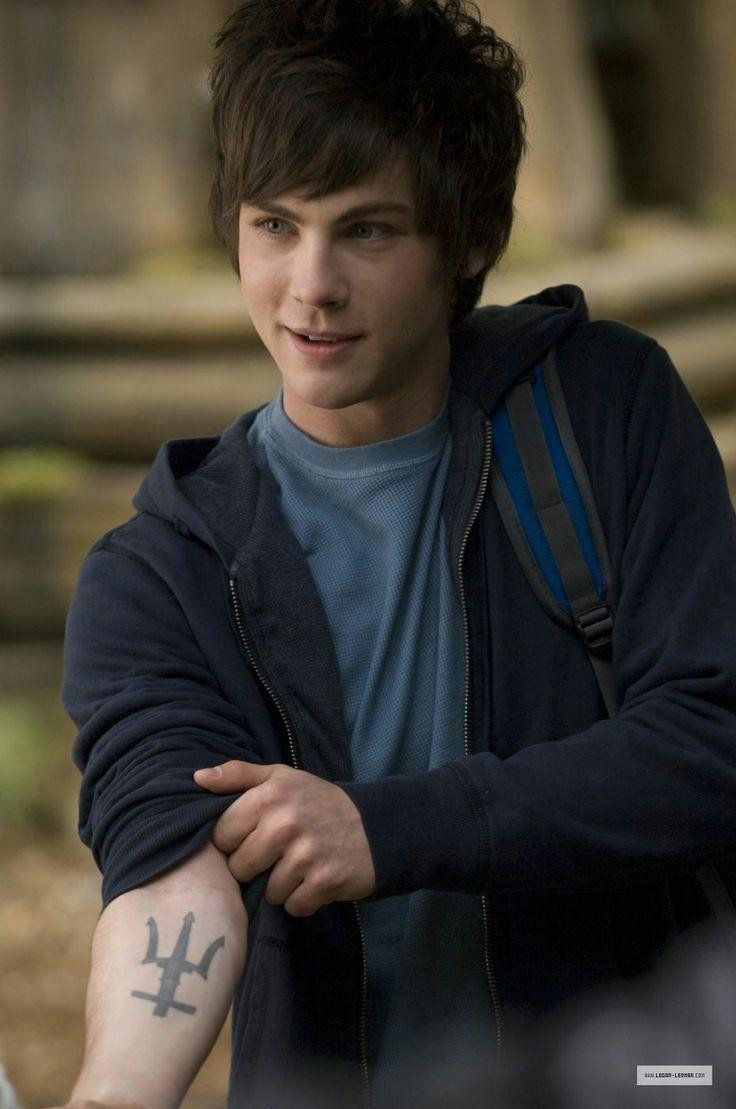 Mặc dù bản phim điện ảnh bị chê nhưng riêng nam diễn viên chính Logan Lerman được khen là điểm sáng, nhưng anh khó quay trở lại đảm nhận vai Percy Jackson lần nữa. Mặc dù bản phim điện ảnh bị chê nhưng riêng nam diễn viên chính Logan Lerman được khen là điểm sáng, nhưng anh khó quay trở lại đảm nhận vai Percy Jackson lần nữa.