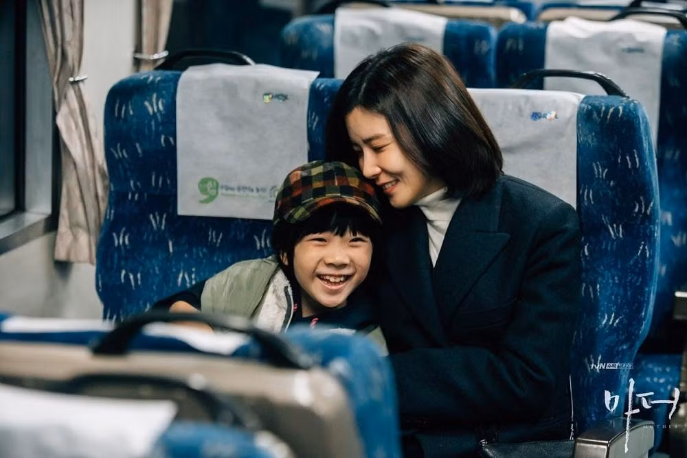 Một mùa Hạ, tôi bảo mẹ hãy tự do. (Minh họa: Phim "Mother")
