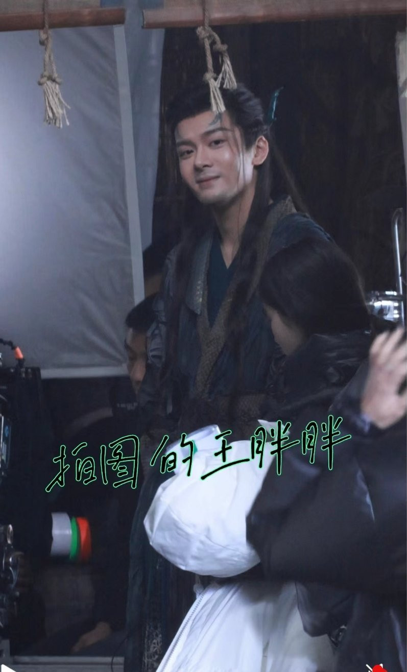 Một số hình ảnh của Tăng Thuấn Hy trên phim trường Nguyệt Lân Ỷ Kỷ.