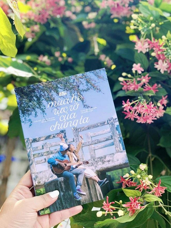 Mùa Hè Rực Rỡ Của Chúng Ta là tập sách mùa Hè trong tủ sách Bốn Mùa Yêu Thương năm 2021 do Hoa Học Trò phát hành.