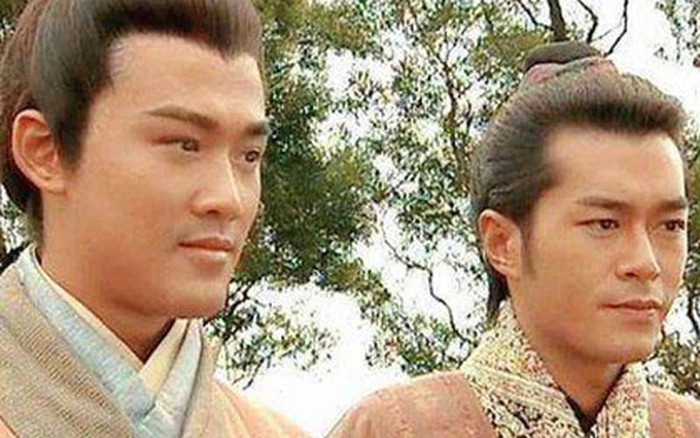 Lâm Phong và Cổ Thiên Lạc trong Cỗ Máy Thời Gian. Lâm Phong và Cổ Thiên Lạc trong Cỗ Máy Thời Gian.