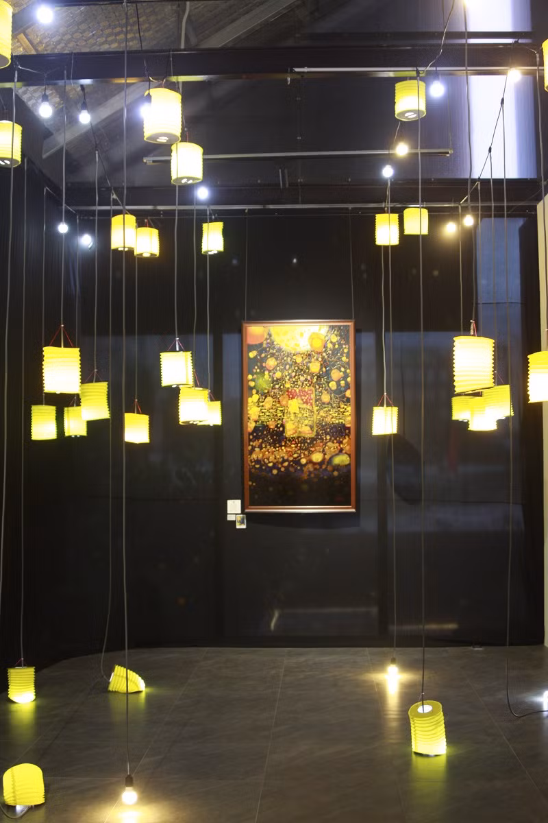 Bức tranh chủ đề LIGHT - Một bầy cá nhỏ.