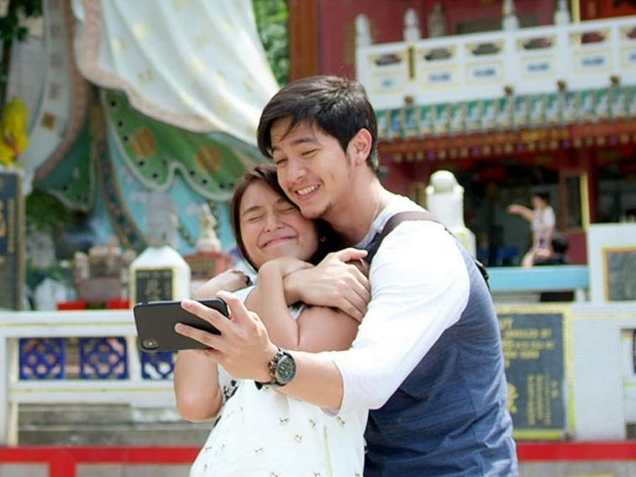 Em muốn tiếp nối những câu chuyện dở dang. (Minh họa: Phim Hello Love Goodbye) Em muốn tiếp nối những câu chuyện dở dang. (Minh họa: Phim Hello Love Goodbye)