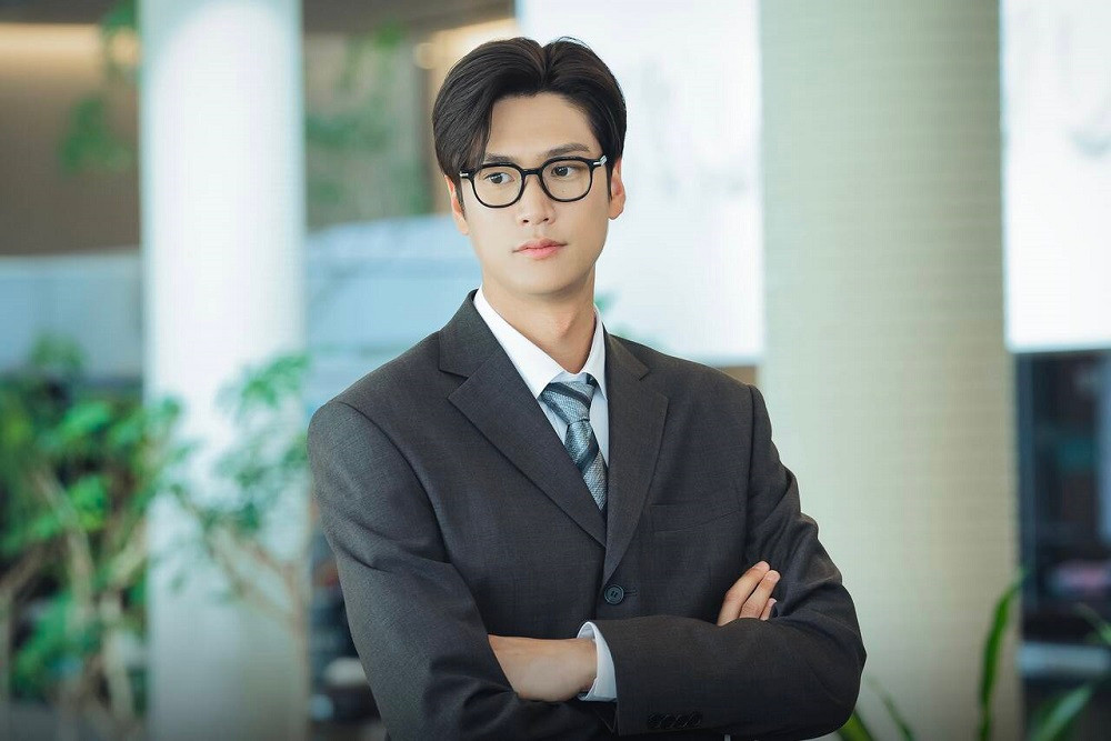 Bản gốc của Hàn được diễn bởi Na In Woo.