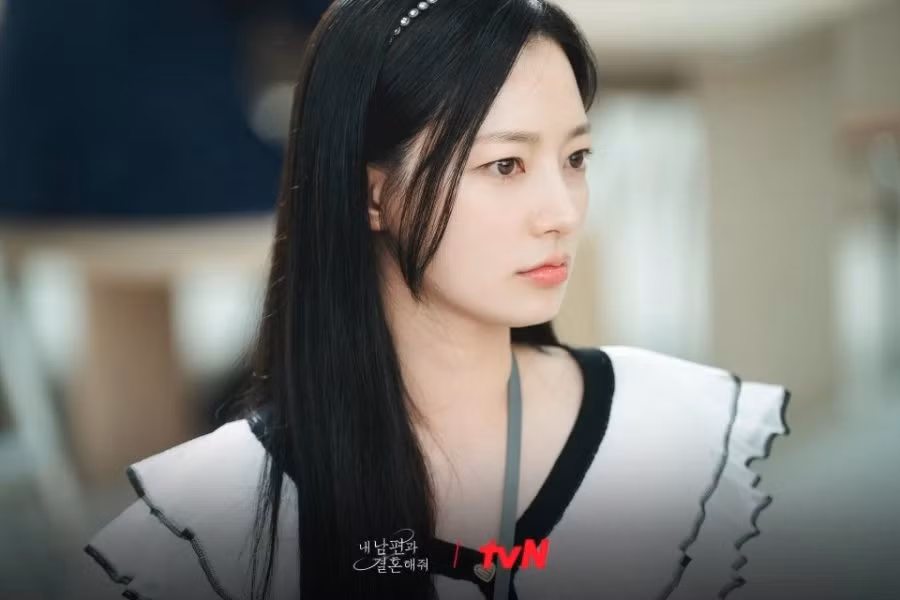 Bản gốc của Hàn được diễn bởi Song Ha Yoon rất thành công. Bản gốc của Hàn được diễn bởi Song Ha Yoon rất thành công.