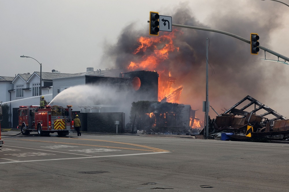Một trong những ngôi nhà của Leonardo DiCaprio đã bị lửa thiêu rụi.