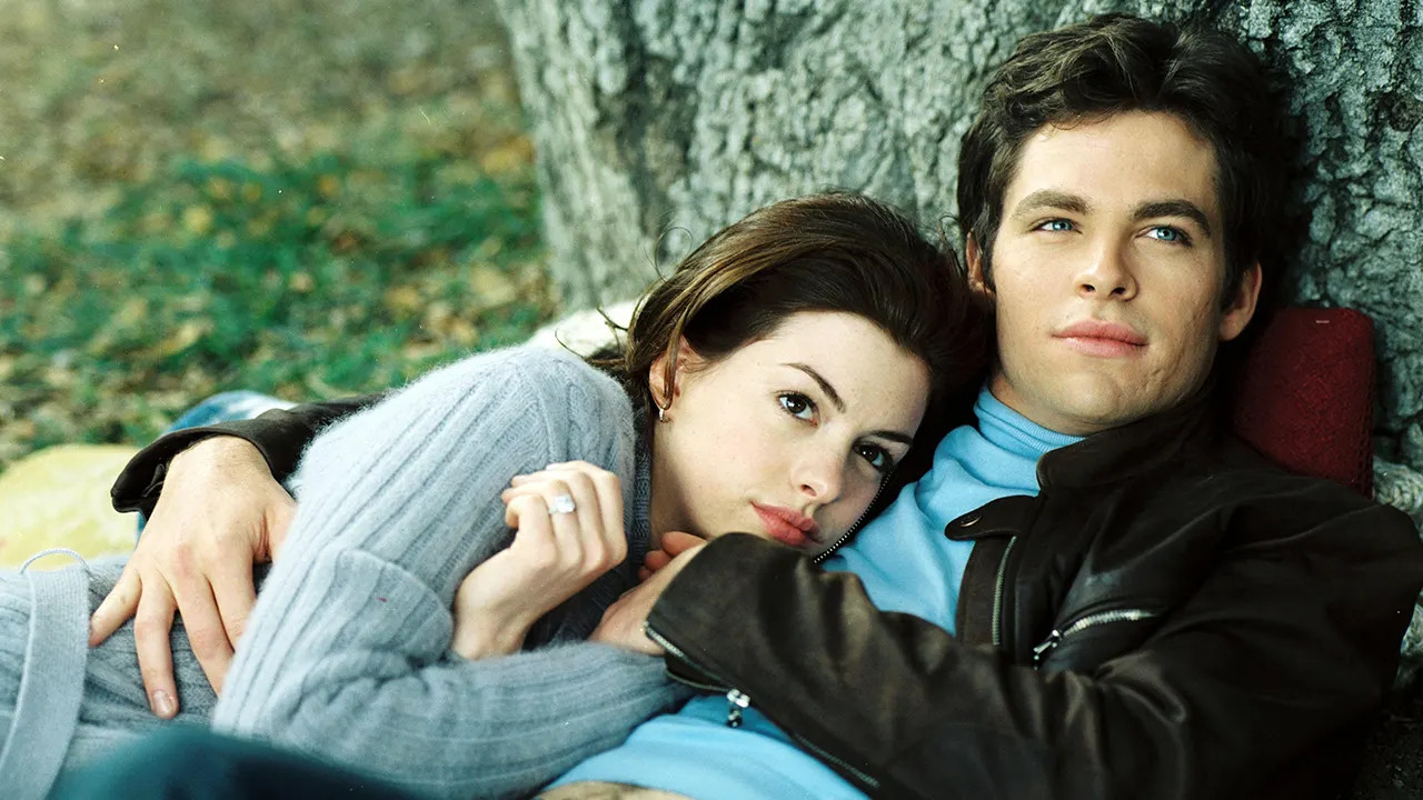 Anne Hathaway cùng Chris Pine trong phần 2.
