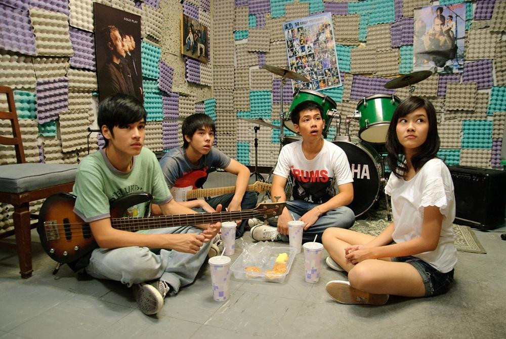 Nắng mùa Hè làm tôi nhớ lại kỷ niệm năm ấy cùng bạn bè. Nắng mùa Hè làm tôi nhớ lại kỷ niệm năm ấy cùng bạn bè.