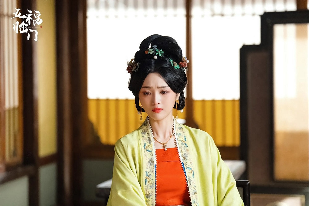 Ngô Tuyên Nghi trong Ngũ Phúc Lâm Môn, cô đóng vai mà Chúc Tự Đan đã bỏ.