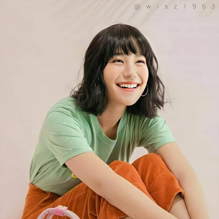 Kitty hẹn hò nhiều người, nhưng đa số đã kết hôn sau khi chia tay cô. Kitty hẹn hò nhiều người, nhưng đa số đã kết hôn sau khi chia tay cô.