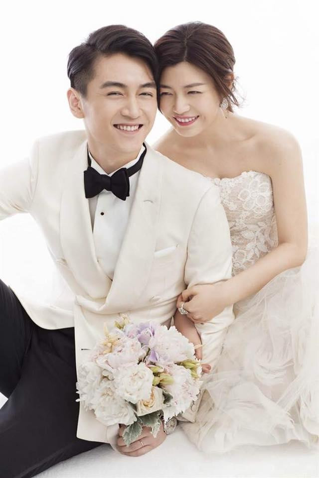 Hiện tại, Trần Hiểu đã kết hôn và có một gia đình nhỏ với Trần Nghiên Hy. Hiện tại, Trần Hiểu đã kết hôn và có một gia đình nhỏ với Trần Nghiên Hy.