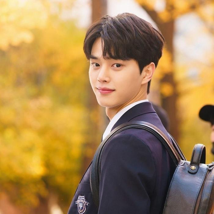 Có một chàng trai đã đánh cắp trái tim của tôi. (Ảnh minh họa: Phim &quot;Love Alarm&quot;)