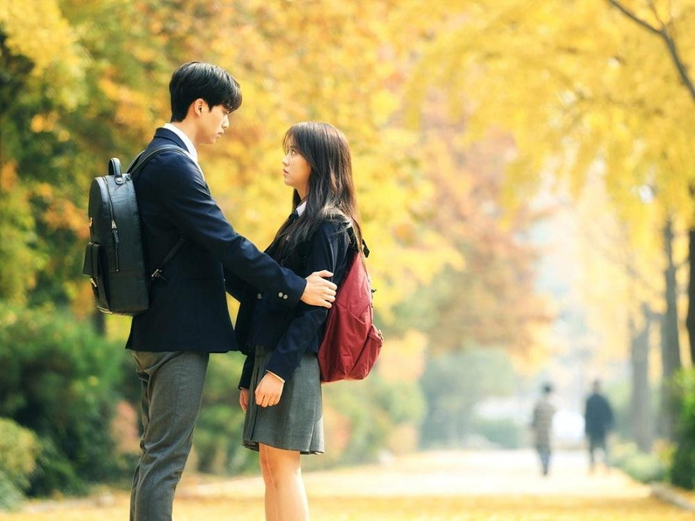 Định mệnh sắp đặt cho chúng tôi câu chuyện mới. (Ảnh minh họa: Phim &quot;Love Alarm&quot;)