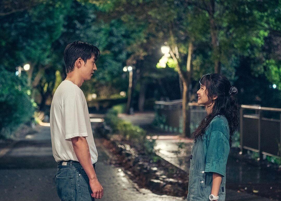 Mùa Hạ hạnh phúc, rồi mùa Hạ buồn tênh. (Minh họa: Phim Tuổi Hai Lăm Tuổi Hai Mốt) Mùa Hạ hạnh phúc, rồi mùa Hạ buồn tênh. (Minh họa: Phim Tuổi Hai Lăm Tuổi Hai Mốt)