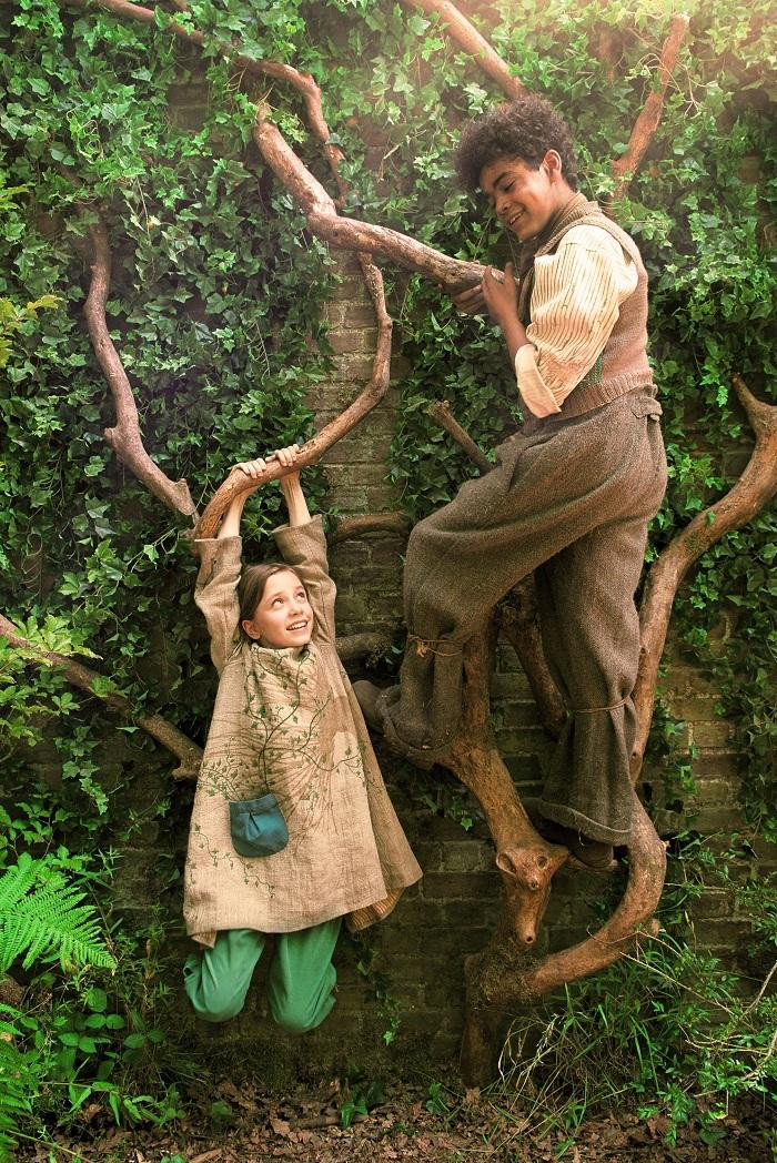 Và rồi một cậu bạn đã ném cho tôi một viên kẹo. (Minh họa: Phim "Secret Garden") Và rồi một cậu bạn đã ném cho tôi một viên kẹo. (Minh họa: Phim "Secret Garden")