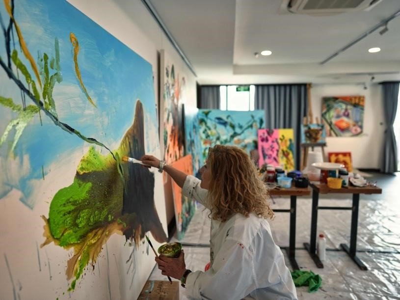 Một trong sáu họa sĩ nữ người Pháp. (Ảnh: Viện Pháp tại TP.HCM) Một trong sáu họa sĩ nữ người Pháp. (Ảnh: Viện Pháp tại TP.HCM)